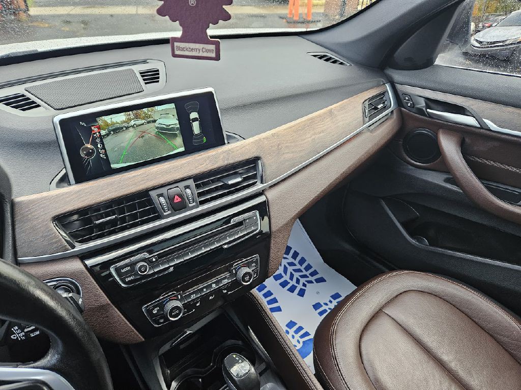 2017 BMW X1 Image 26