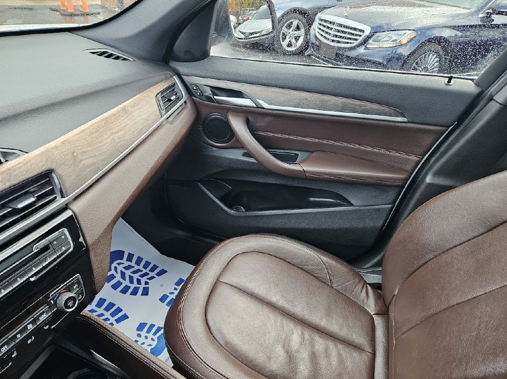 2017 BMW X1 Image 27