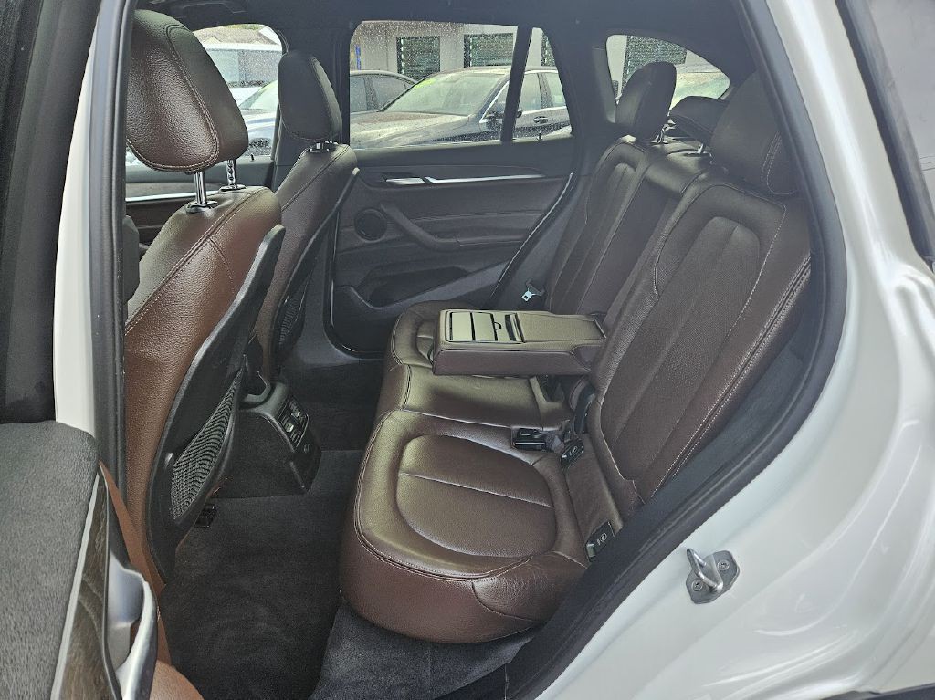 2017 BMW X1 Image 31