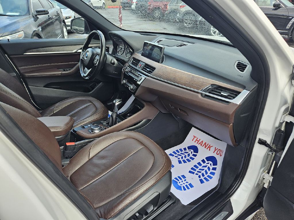 2017 BMW X1 Image 36