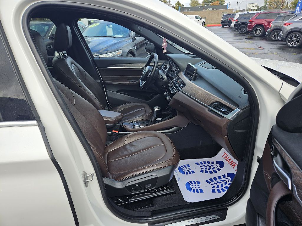 2017 BMW X1 Image 40