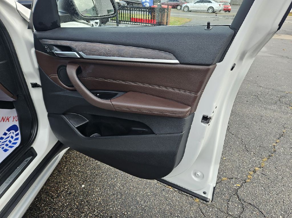 2017 BMW X1 Image 42