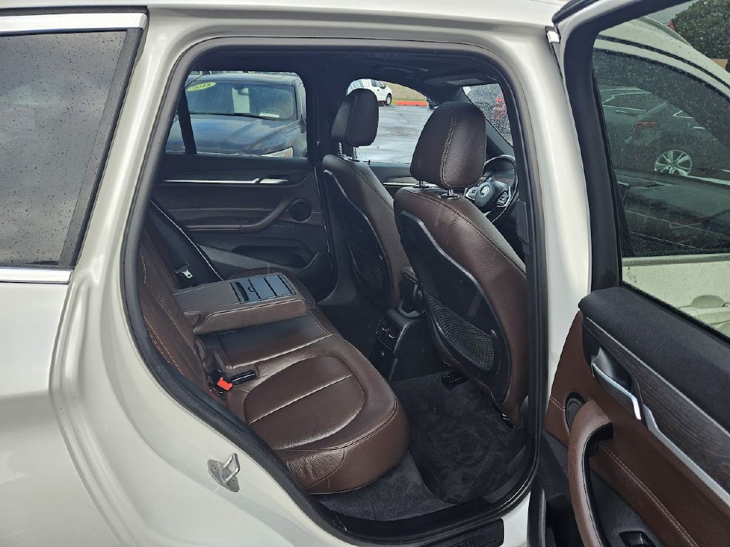 2017 BMW X1 Image 43