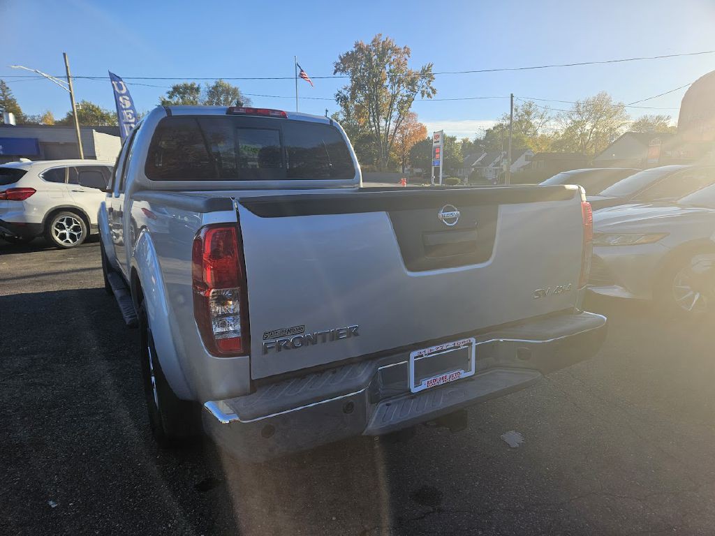 2016 Nissan Frontier Image 9