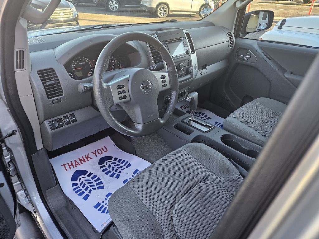 2016 Nissan Frontier Image 14