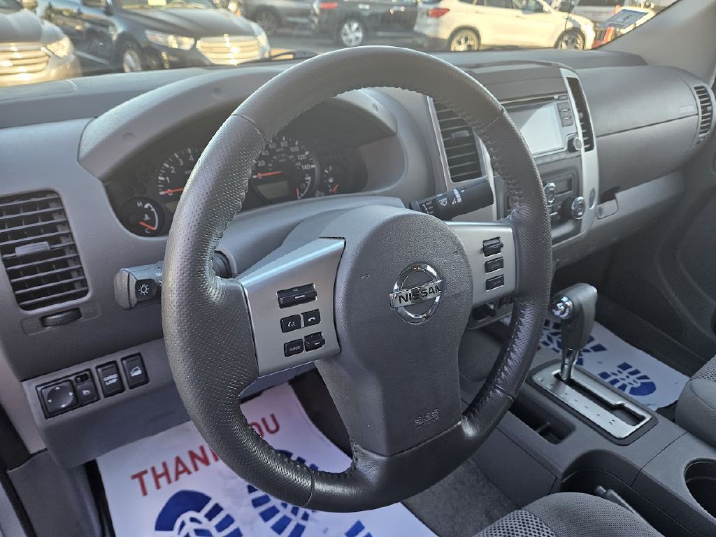 2016 Nissan Frontier Image 15