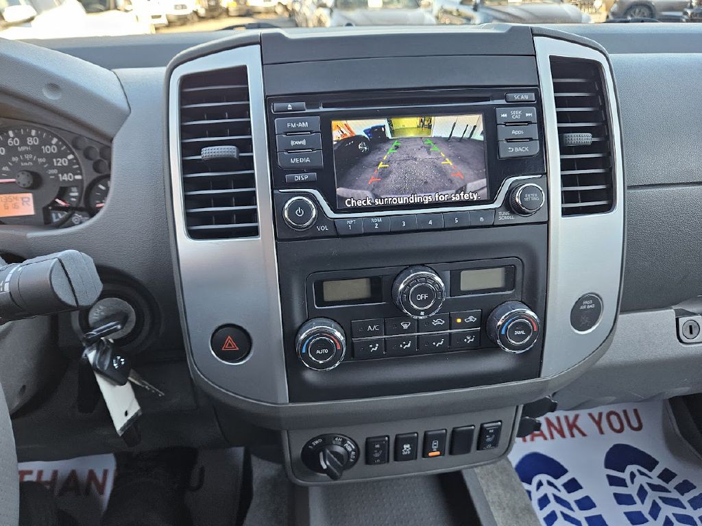 2016 Nissan Frontier Image 26