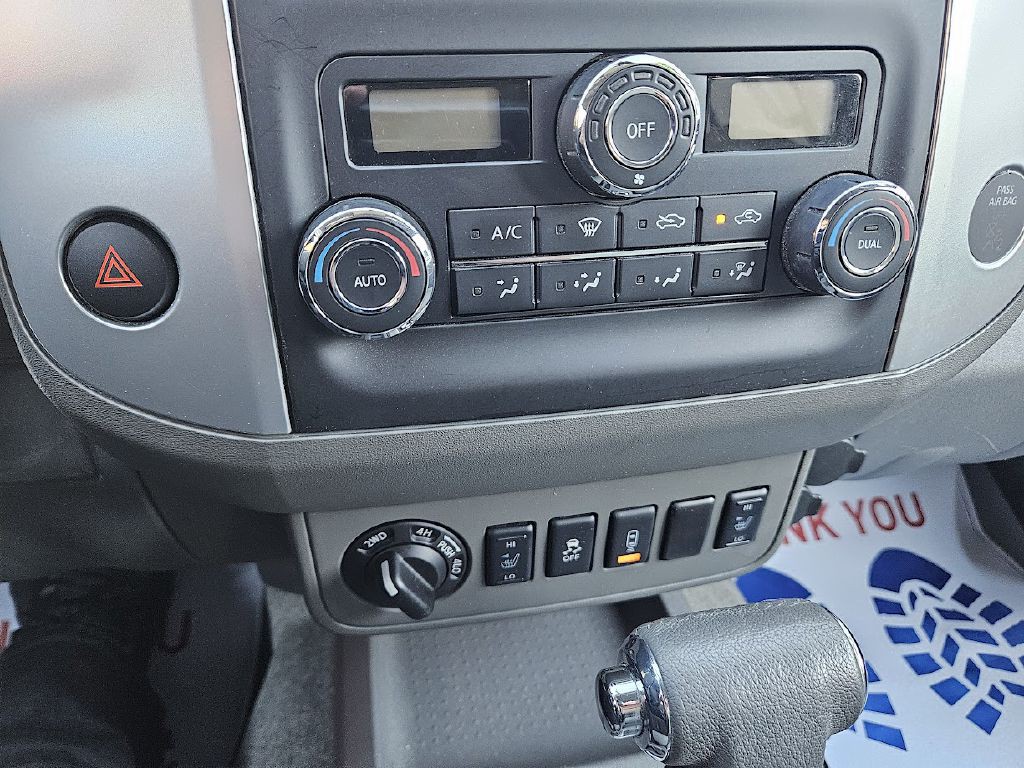 2016 Nissan Frontier Image 28