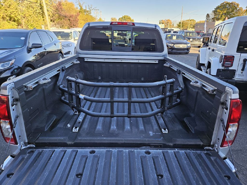 2016 Nissan Frontier Image 36