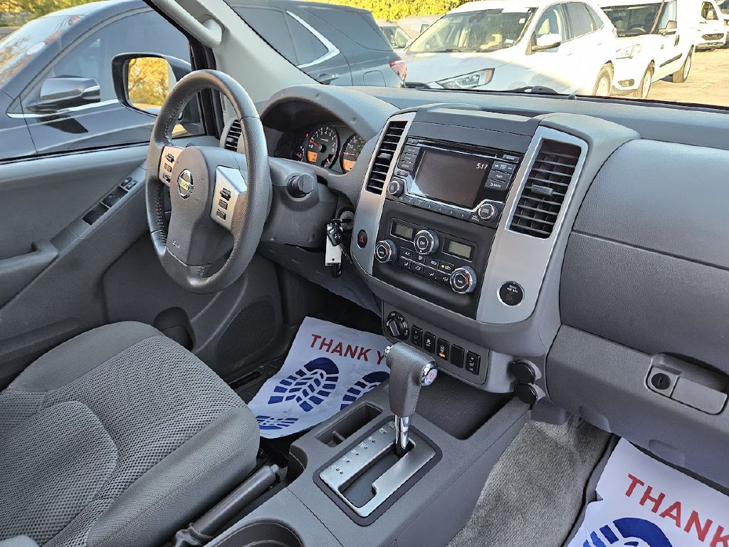 2016 Nissan Frontier Image 39