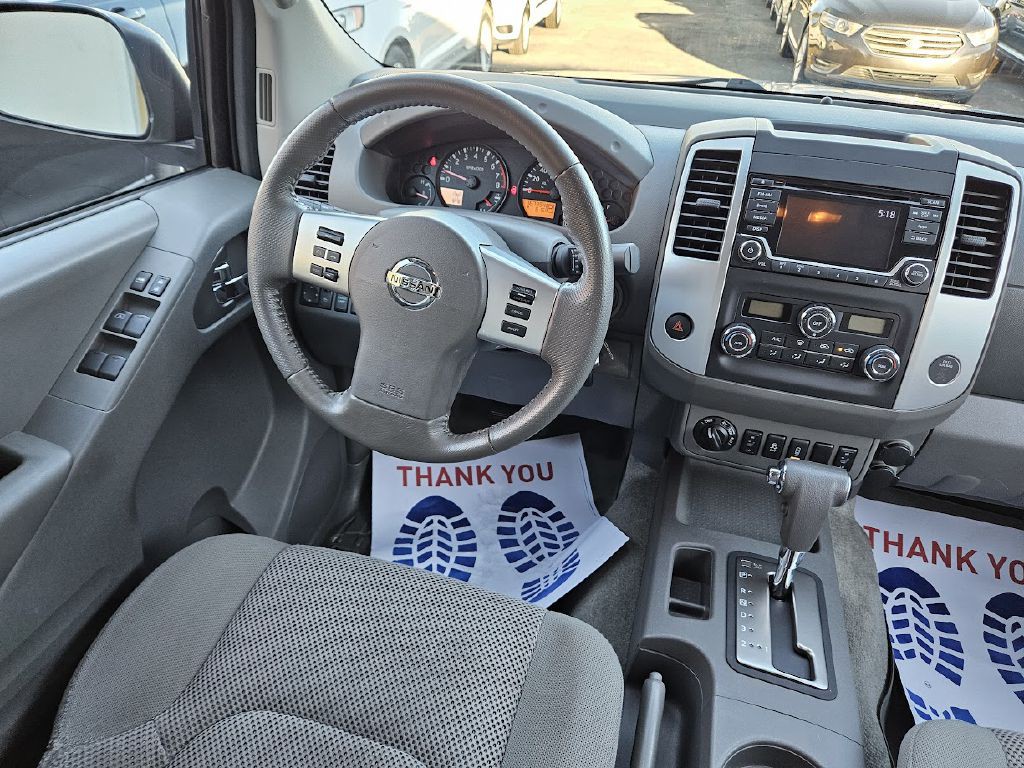 2016 Nissan Frontier Image 48
