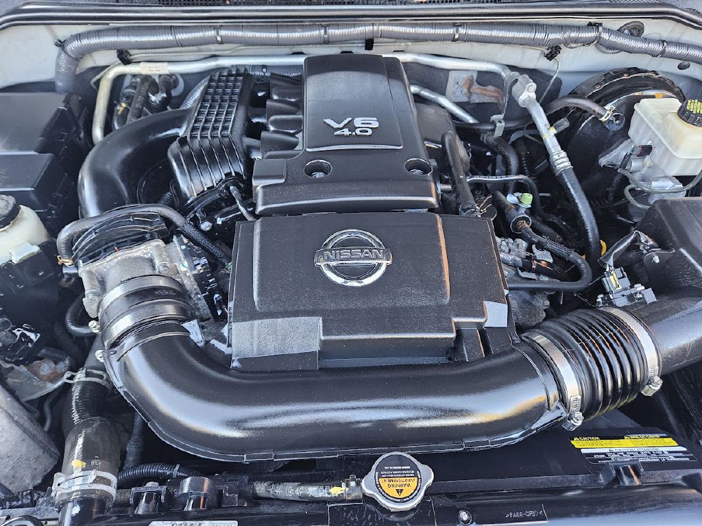 2016 Nissan Frontier Image 52