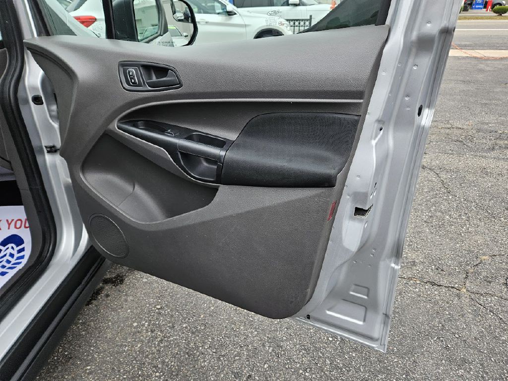 2019 Ford Transit Connect Image 43