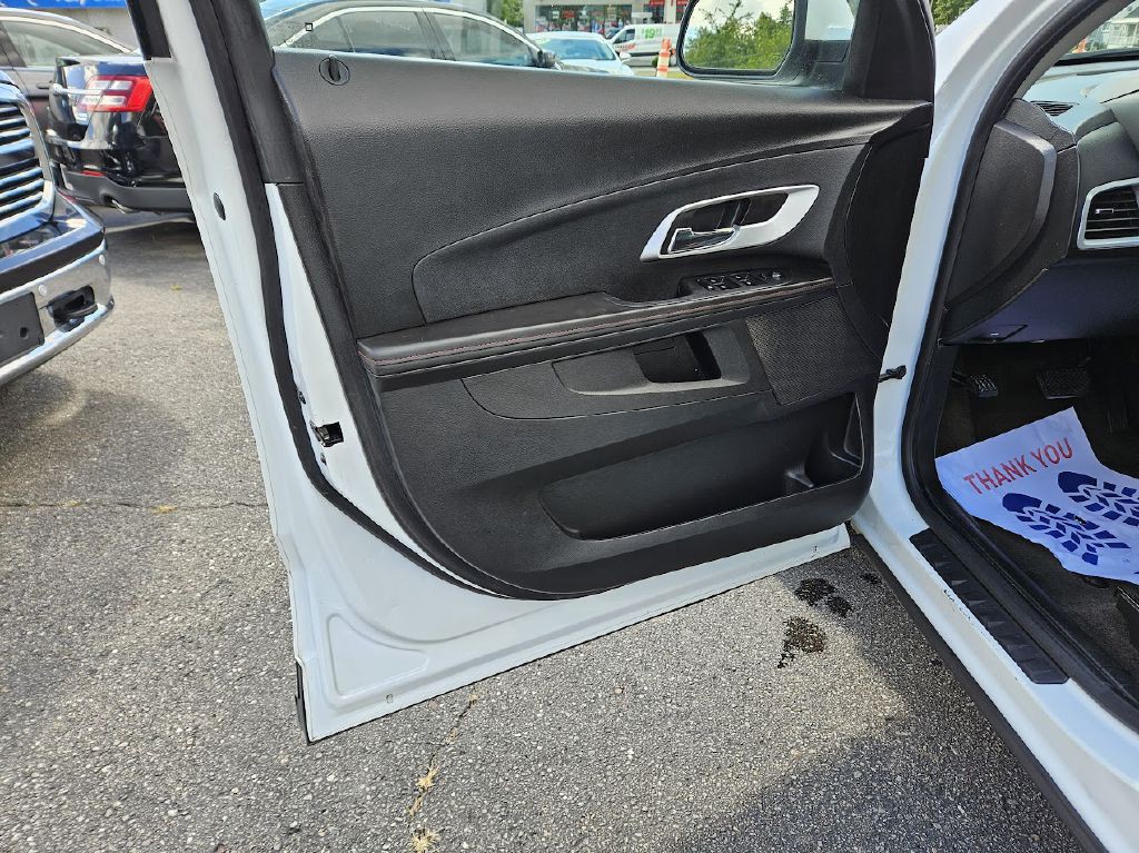 2011 Chevrolet Equinox Image 14