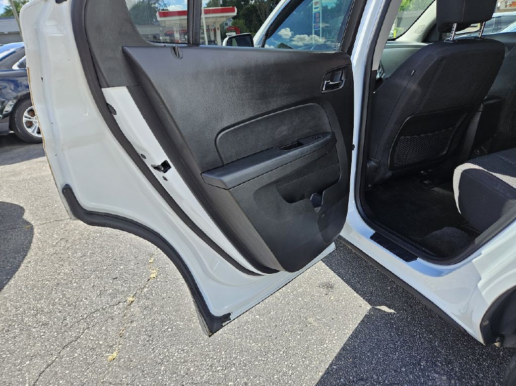 2011 Chevrolet Equinox Image 27