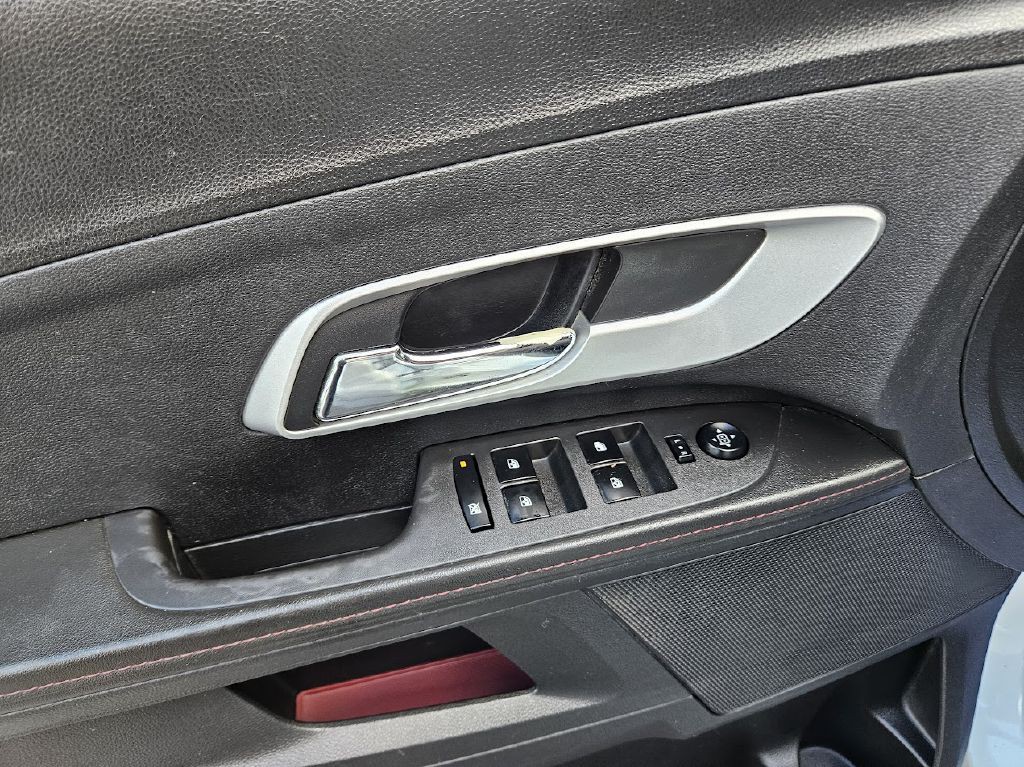 2011 Chevrolet Equinox Image 21