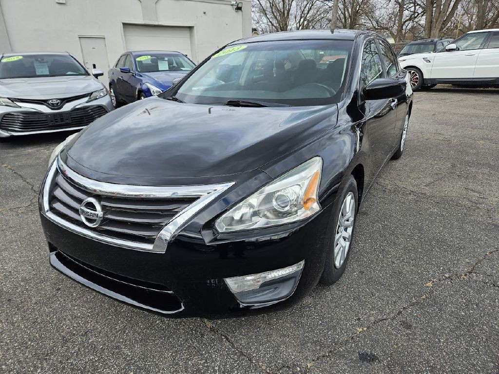 2013 Nissan Altima Image 2