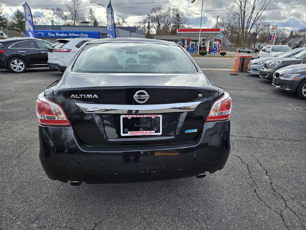 2013 Nissan Altima Image 8
