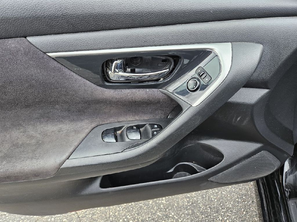 2013 Nissan Altima Image 15