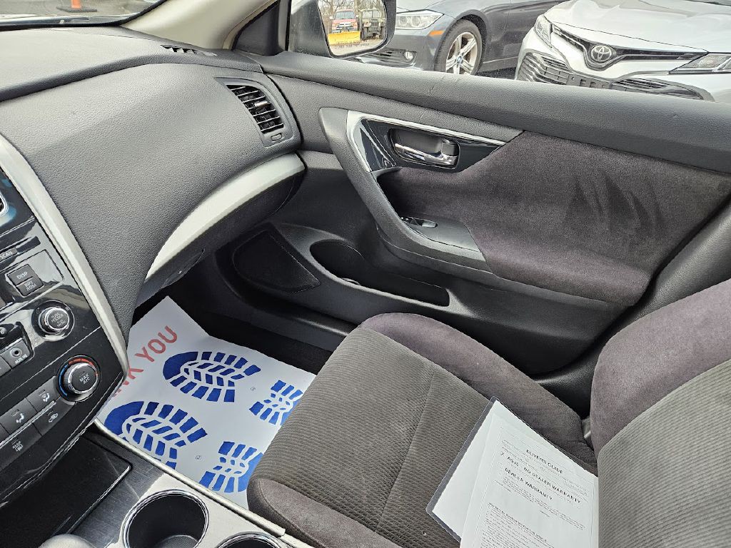 2013 Nissan Altima Image 23