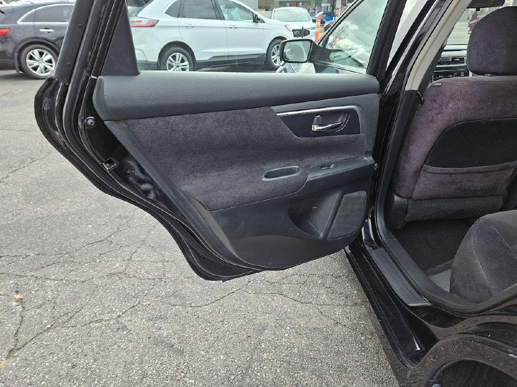 2013 Nissan Altima Image 30