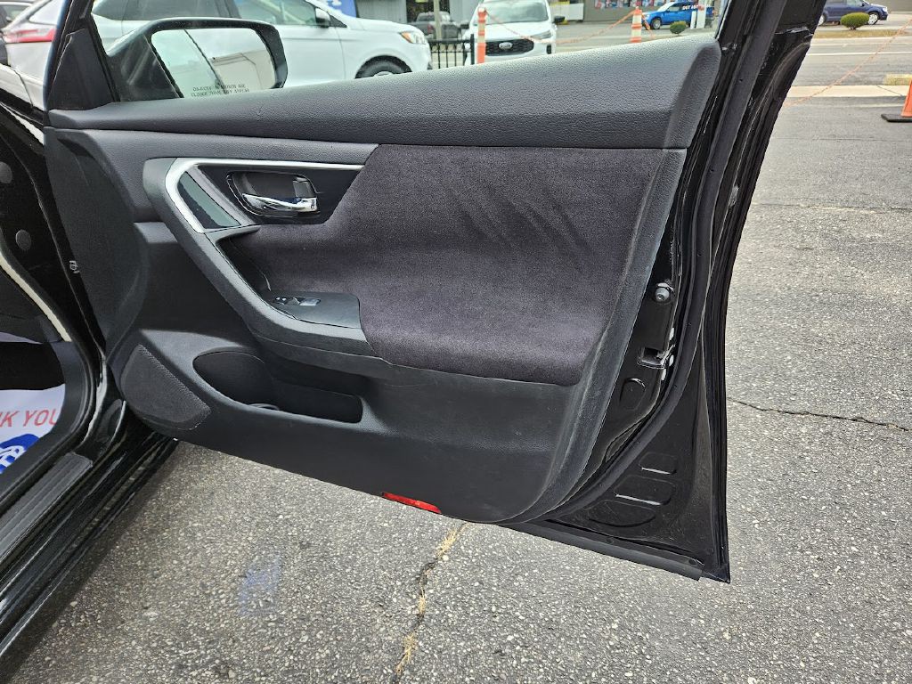 2013 Nissan Altima Image 39