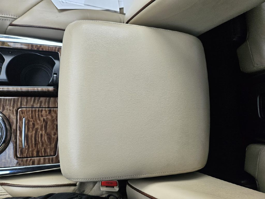 2018 Nissan Armada Image 38