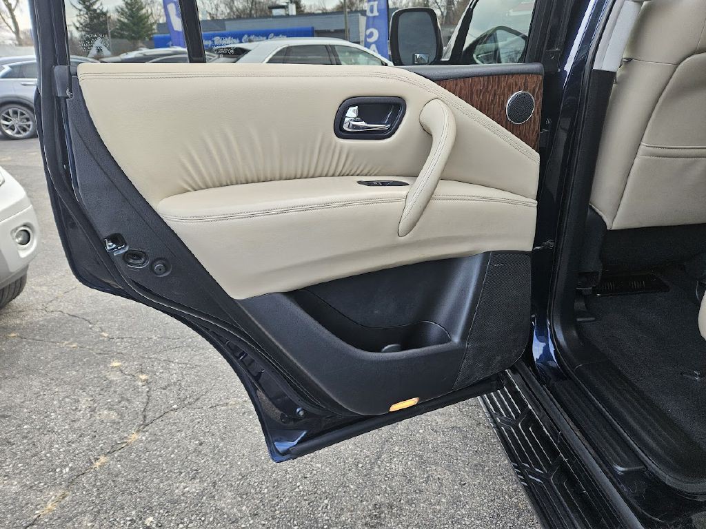 2018 Nissan Armada Image 41