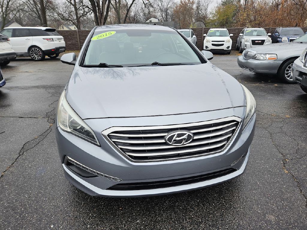 2015 Hyundai Sonata Image 2