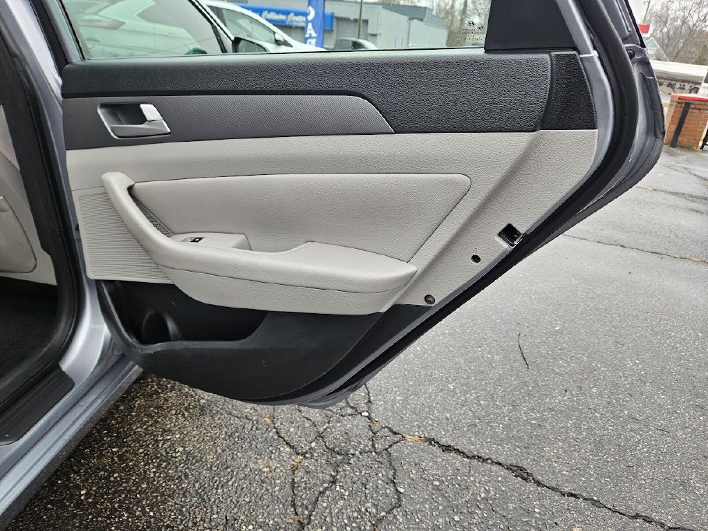 2015 Hyundai Sonata Image 41