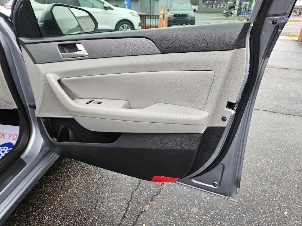 2015 Hyundai Sonata Image 39