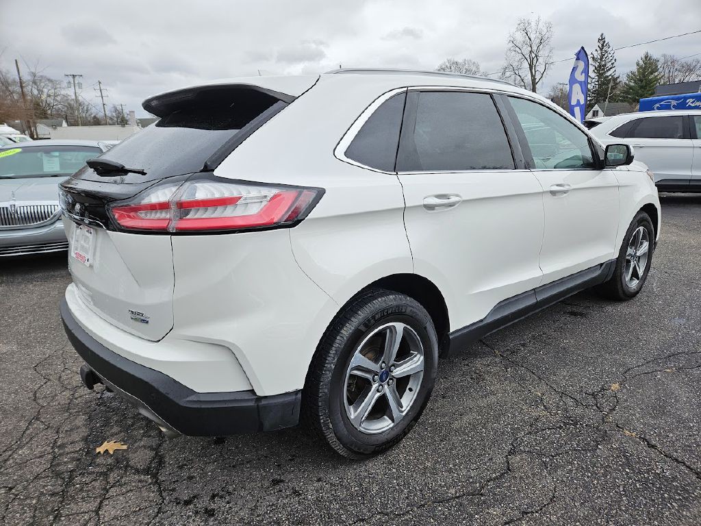 2020 Ford Edge Image 4