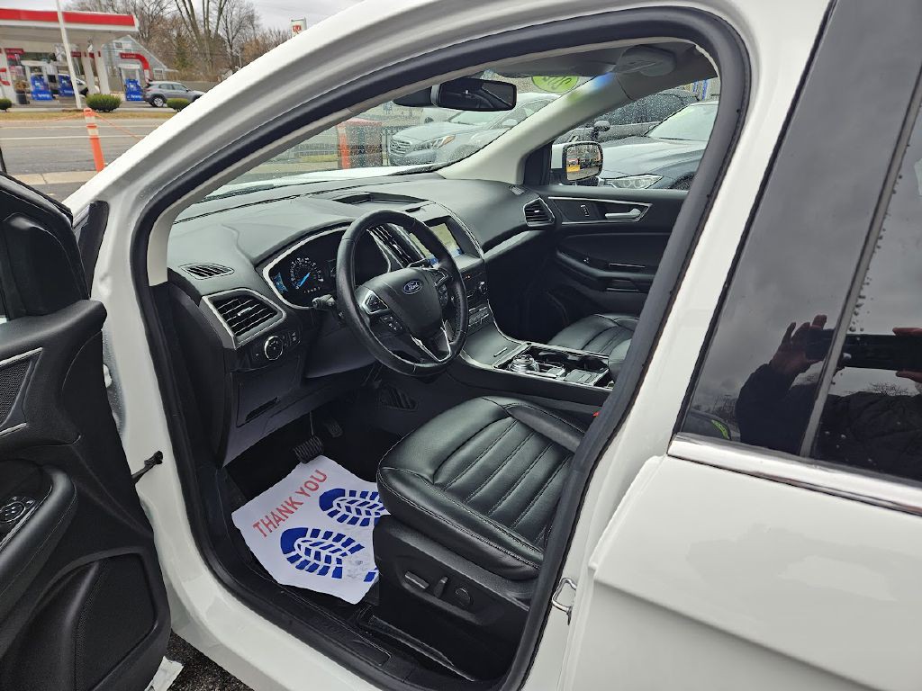 2020 Ford Edge Image 7