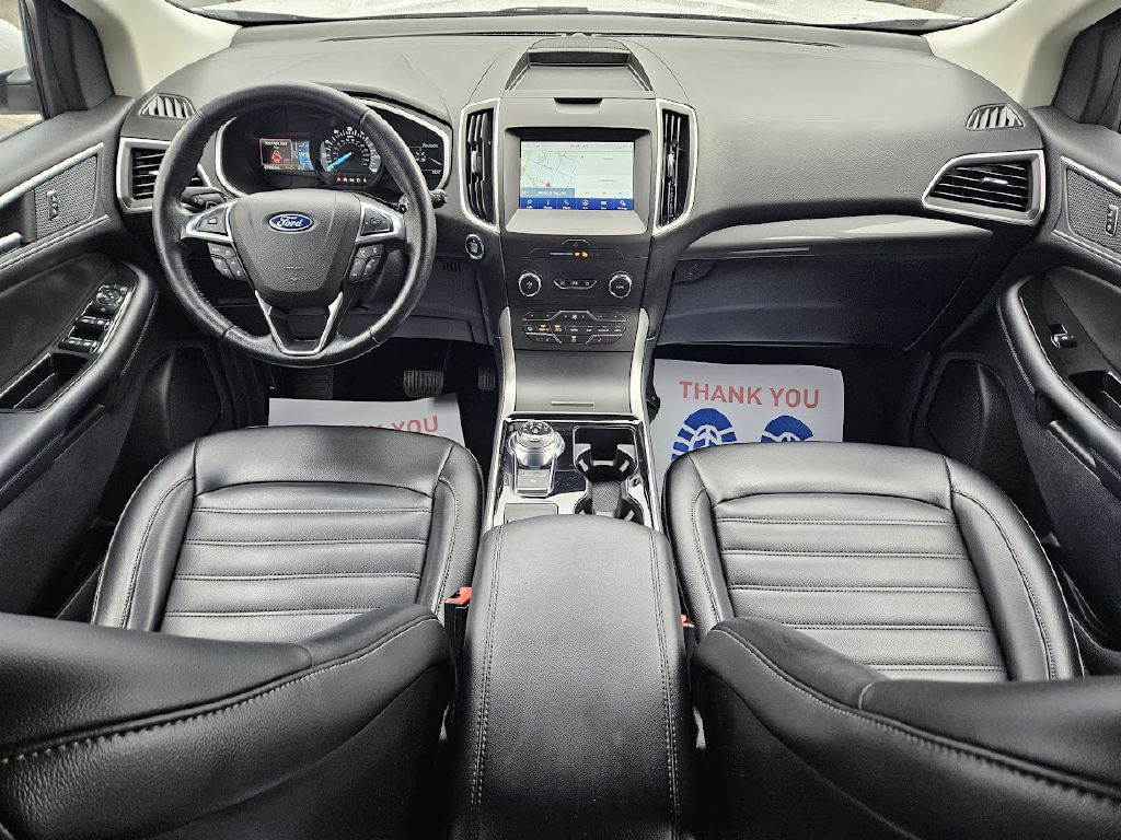 2020 Ford Edge Image 8