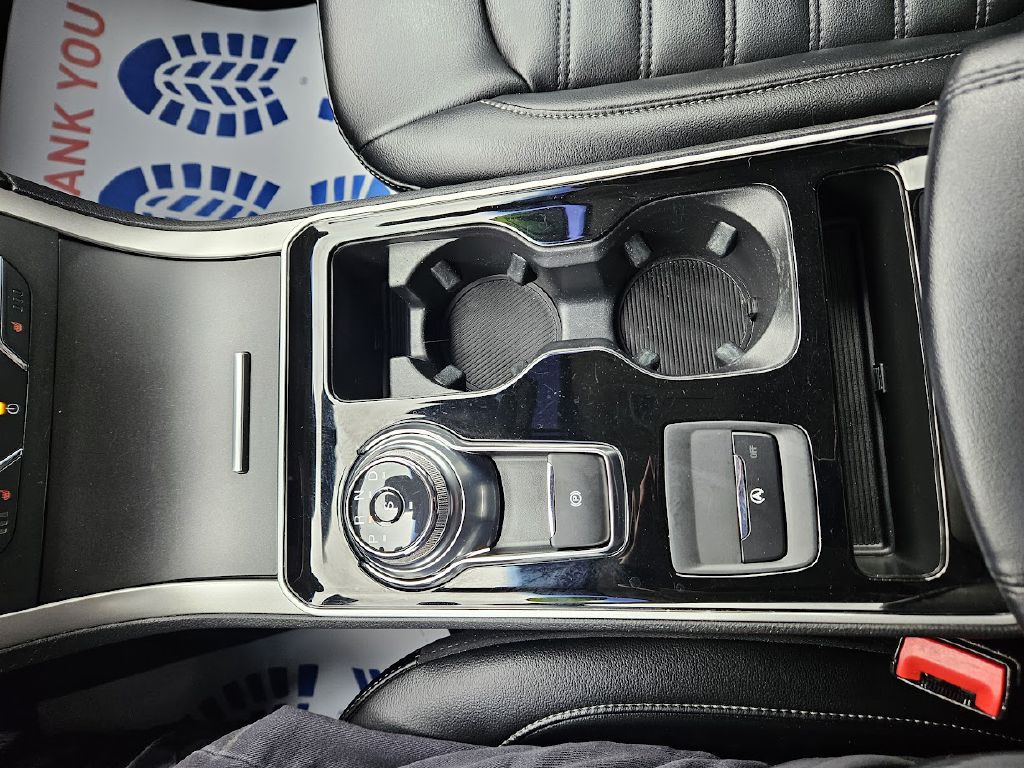 2020 Ford Edge Image 15