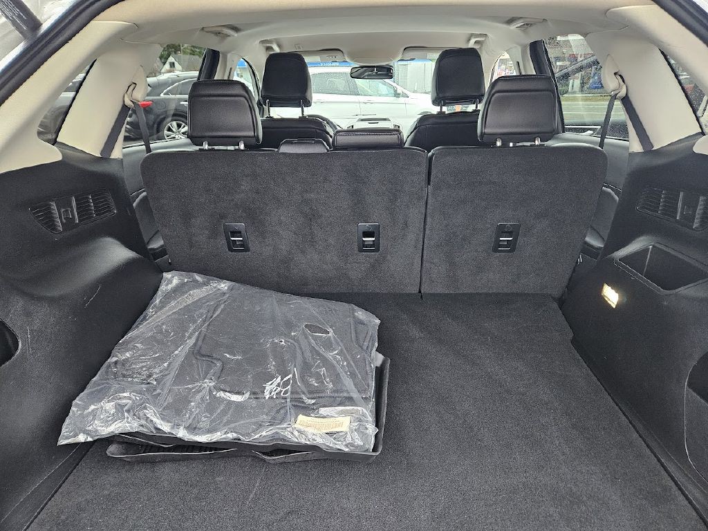 2020 Ford Edge Image 18