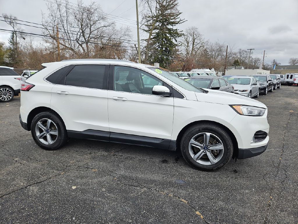 2020 Ford Edge Image 21