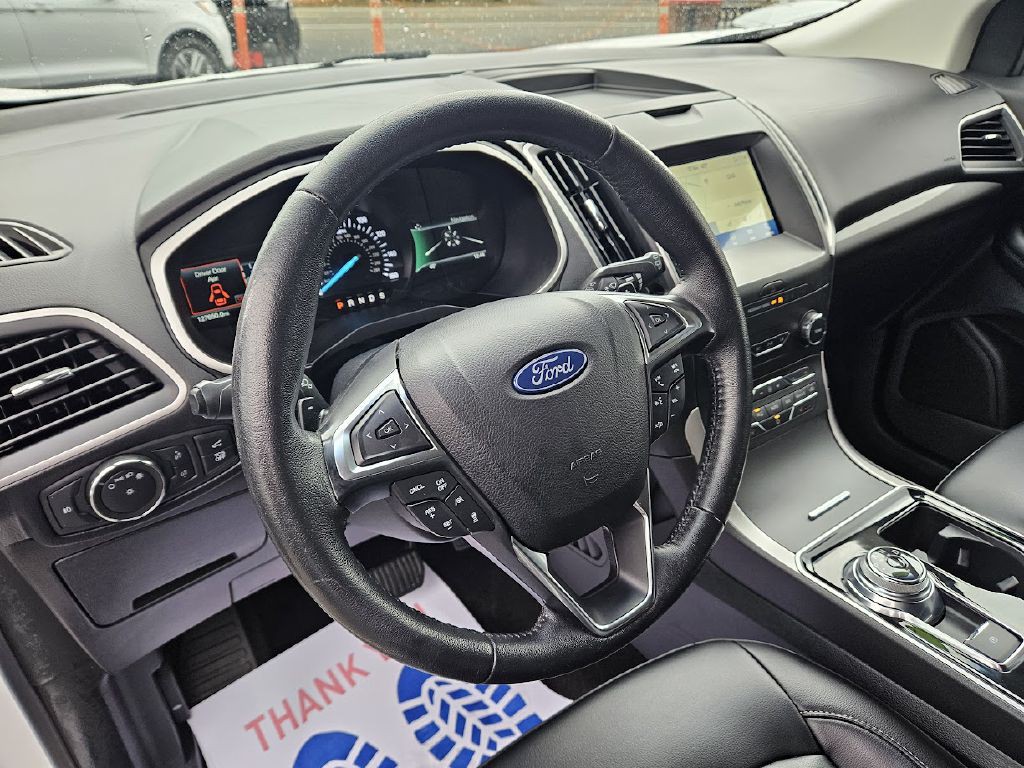 2020 Ford Edge Image 25
