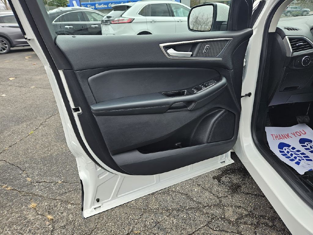 2020 Ford Edge Image 28
