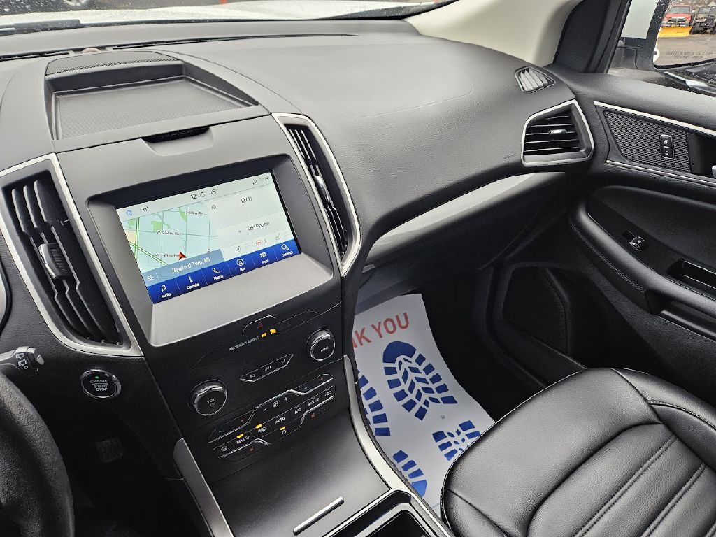 2020 Ford Edge Image 32