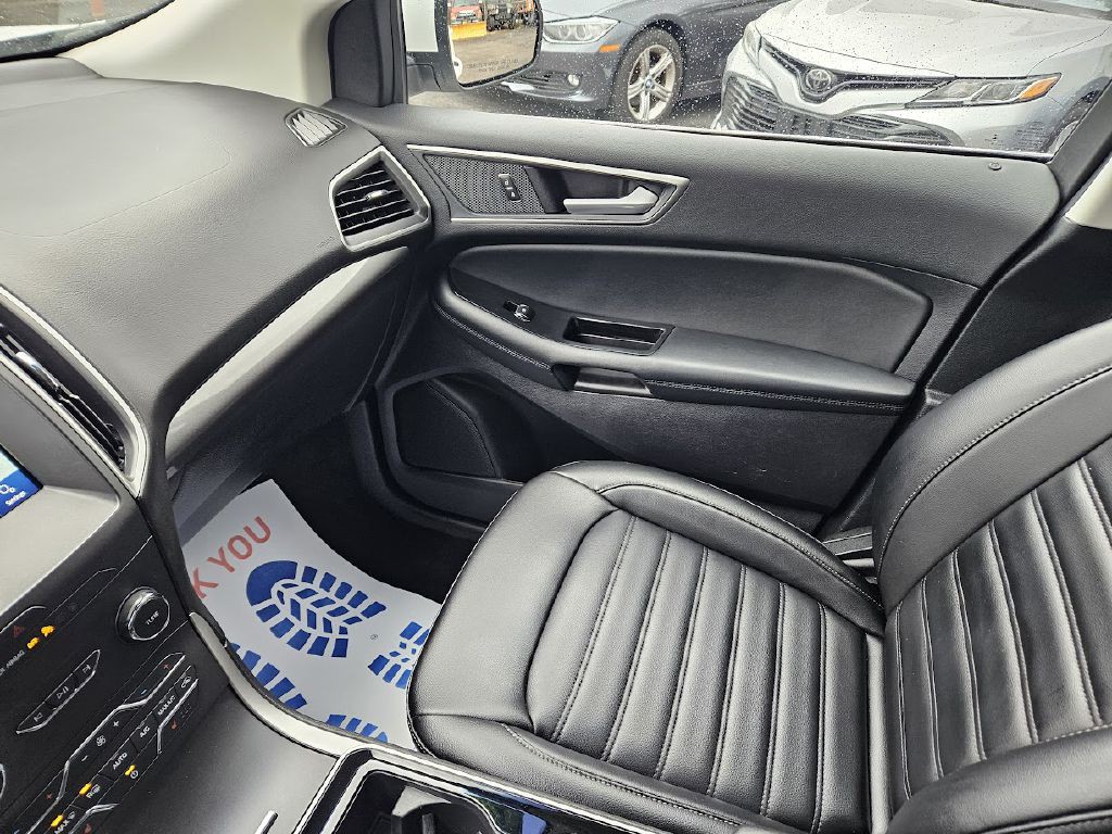 2020 Ford Edge Image 33