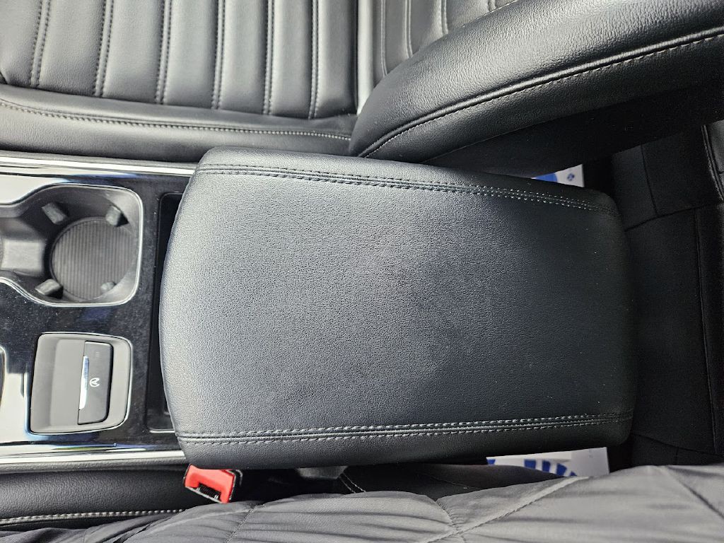 2020 Ford Edge Image 36