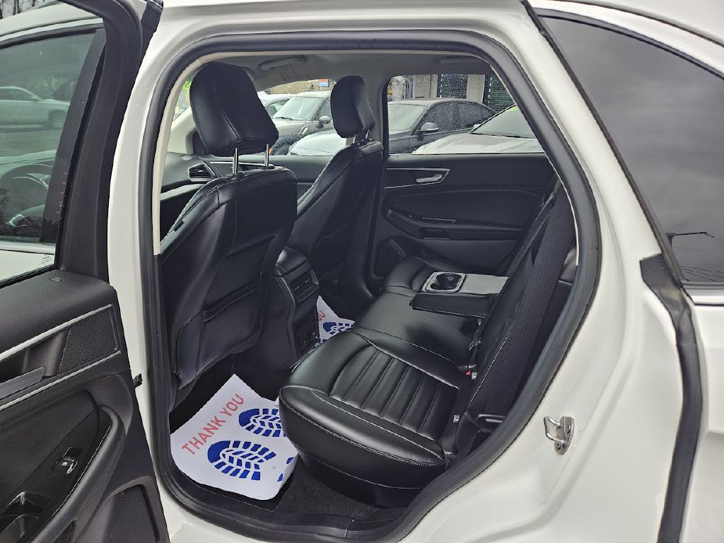 2020 Ford Edge Image 37