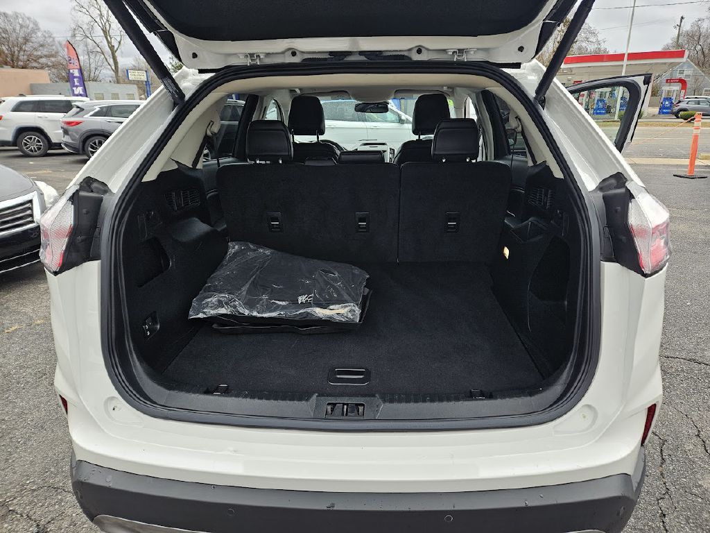 2020 Ford Edge Image 40
