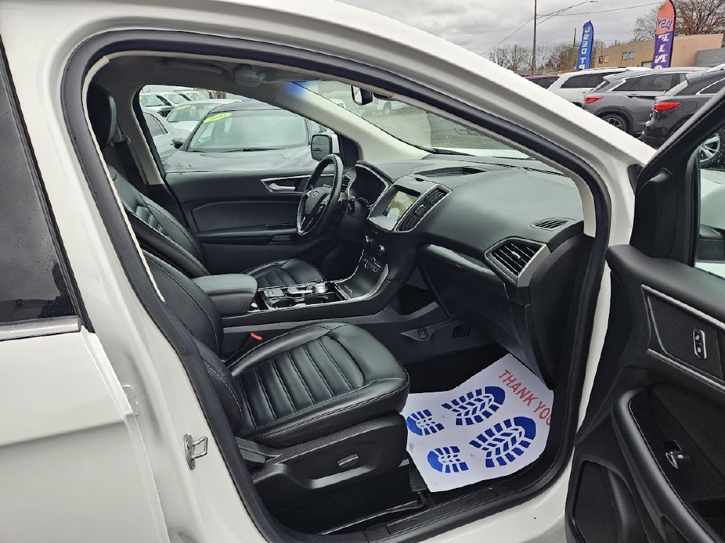 2020 Ford Edge Image 41