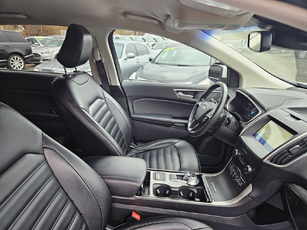 2020 Ford Edge Image 45