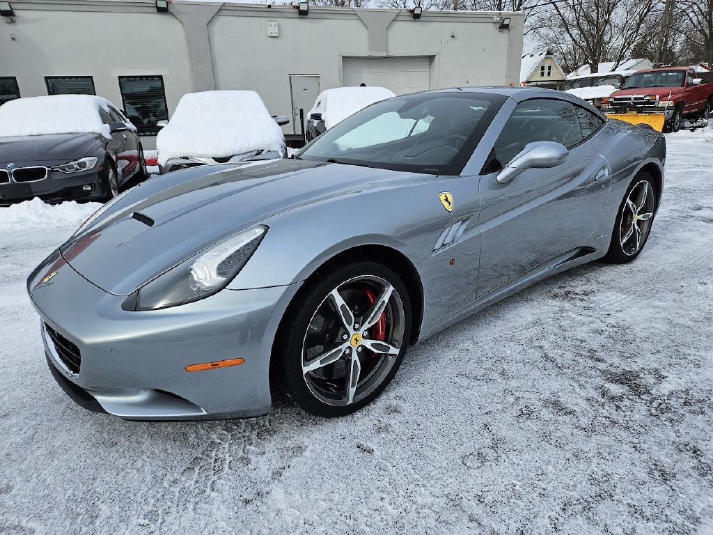 2014 Ferrari CALIFORNIA Image 1