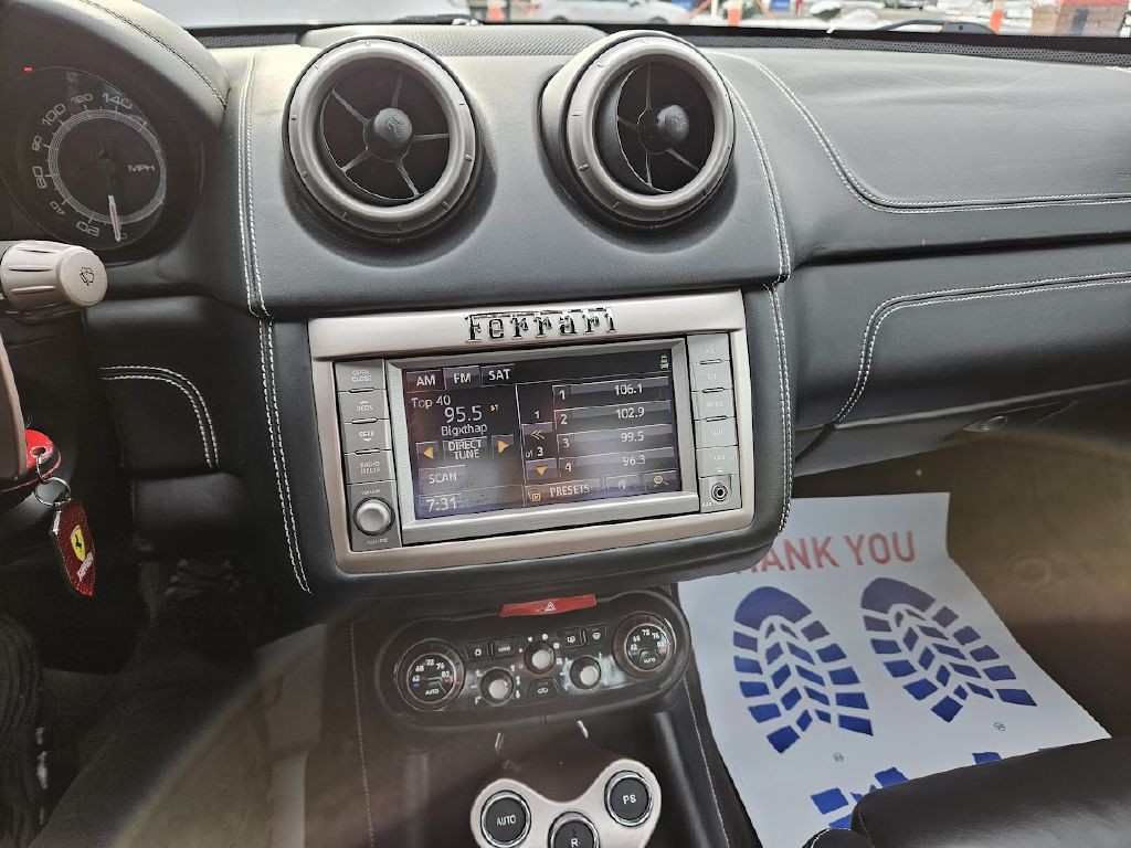 2014 Ferrari CALIFORNIA Image 29