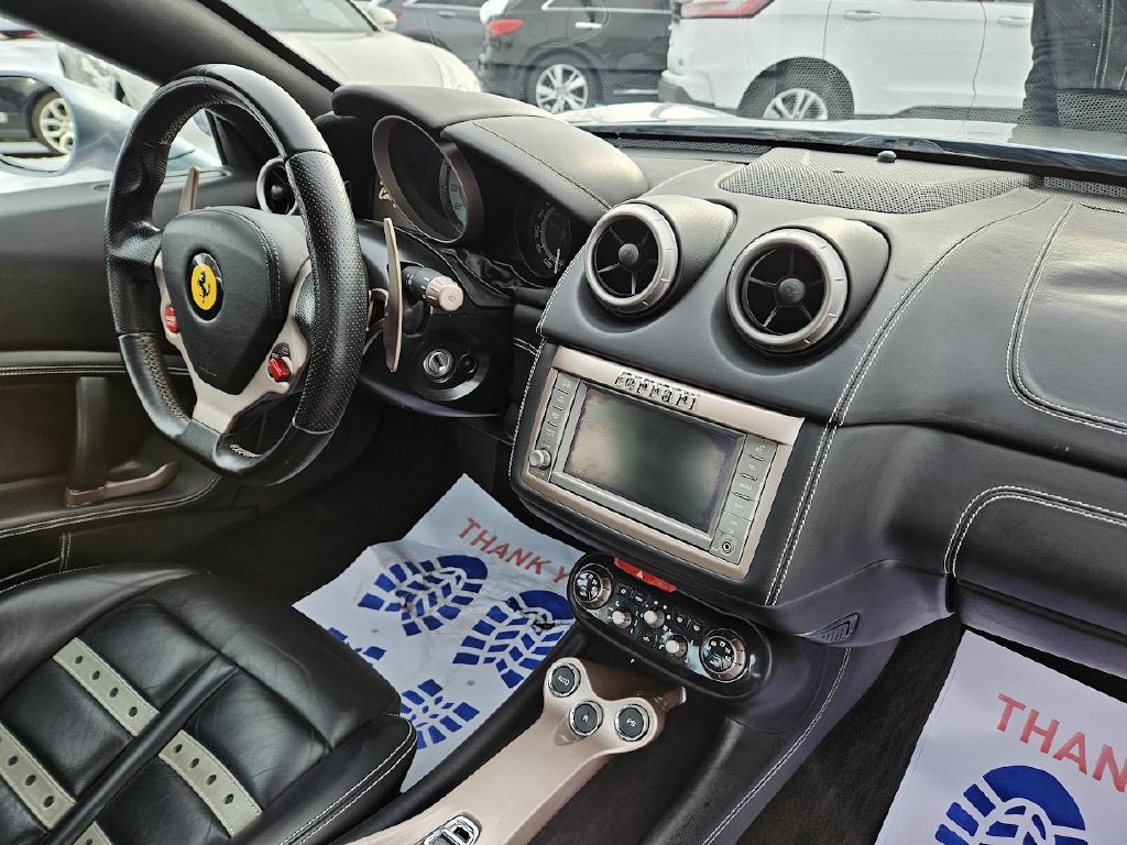 2014 Ferrari CALIFORNIA Image 41