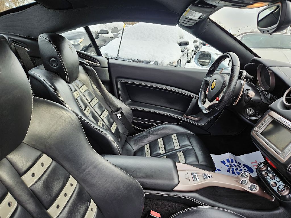 2014 Ferrari CALIFORNIA Image 43